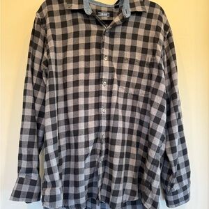 Izod Men's Plaid Shirt in Black and Gray